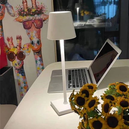 Luminária de led – Estilo, Versatilidade e Tecnologia em uma Só Peça